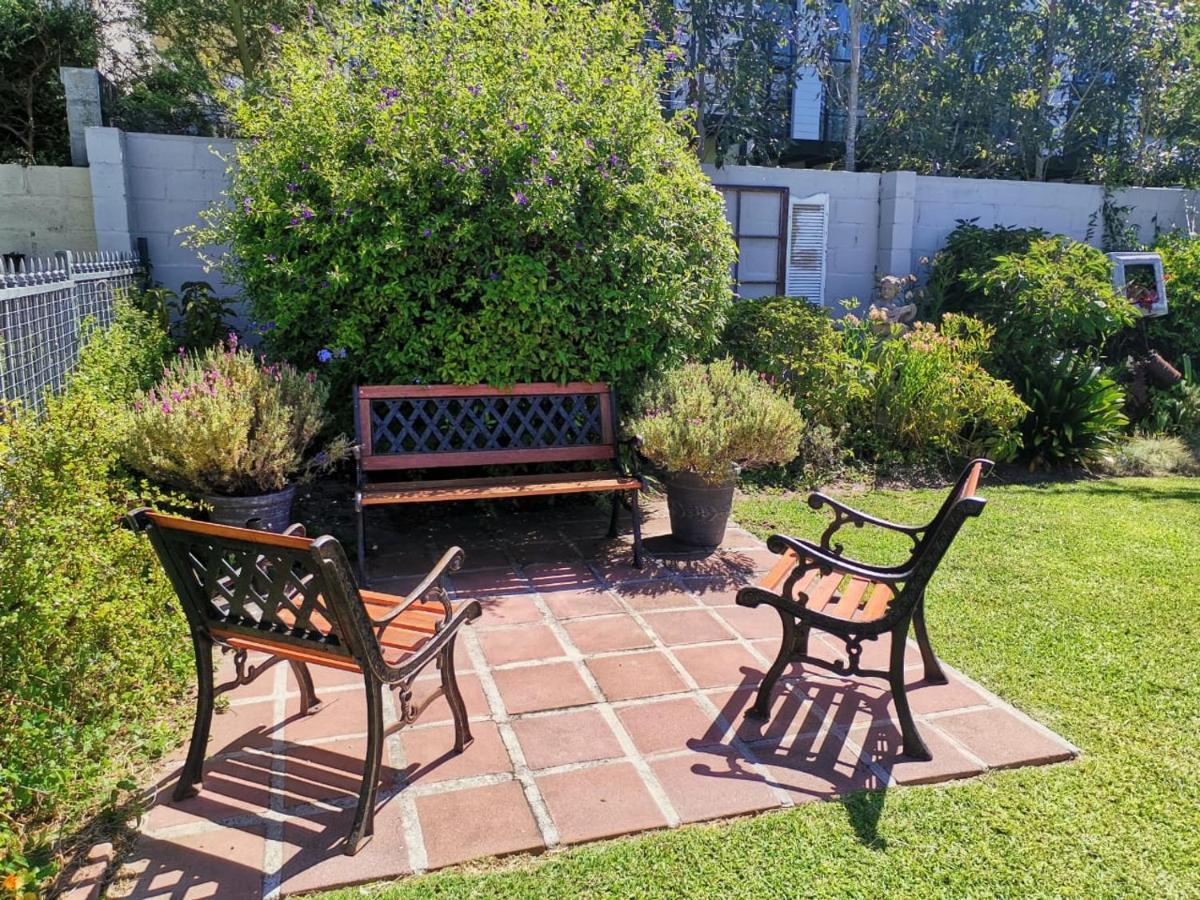 Villa Ocean And Mountain Breeze Hermanus Esterno foto