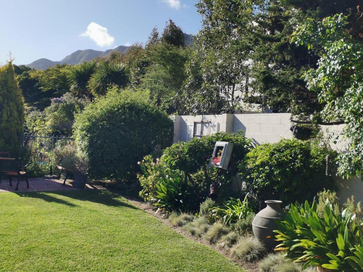 Villa Ocean And Mountain Breeze Hermanus Esterno foto